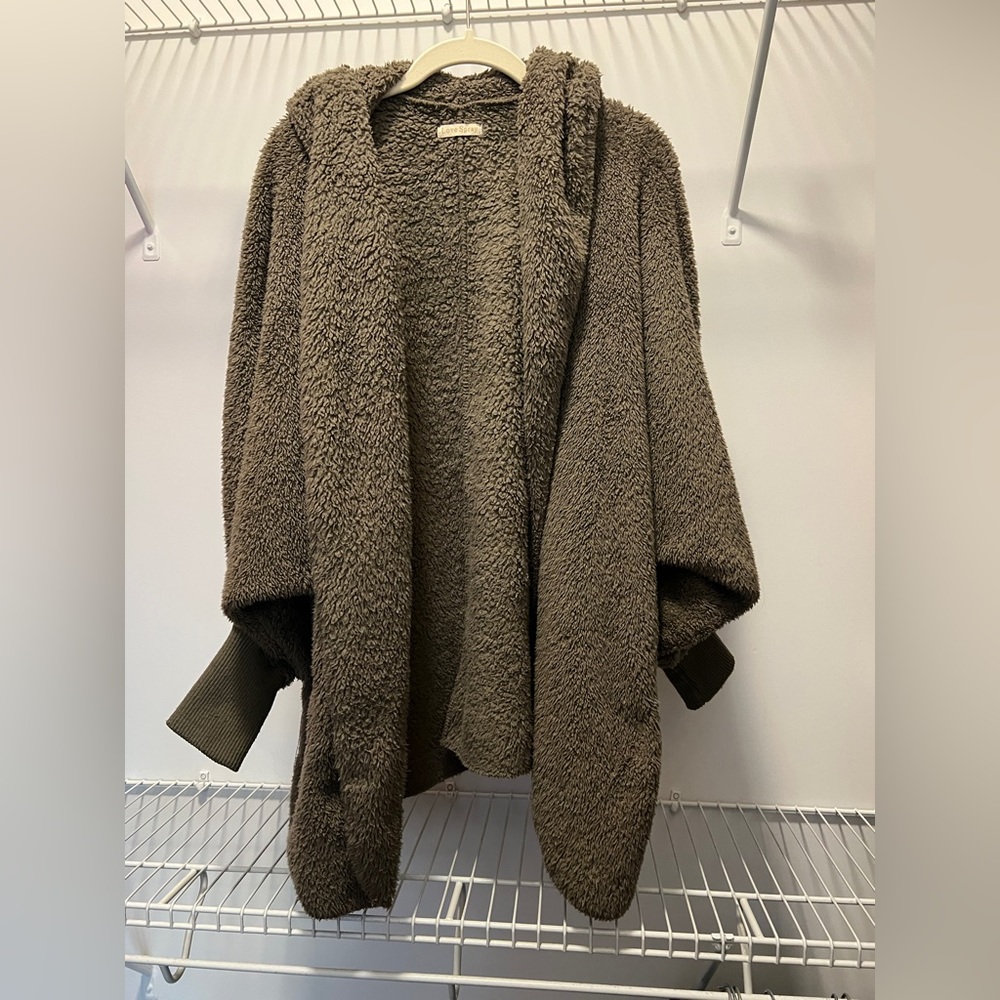 Super cozy, fuzzy jacket with pockets